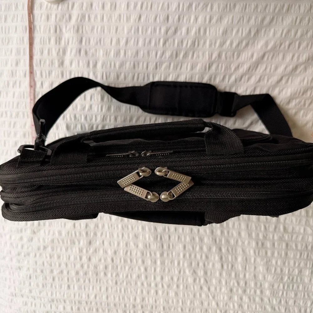 Tuari black laptop bag